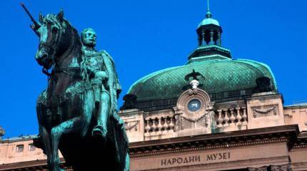 Sputnik: Сербия не сможет усидеть на двух стульях одновременно