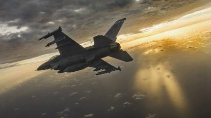США опубликовали кадры «сбития НЛО» ракетой, выпущенной истребителем F-16