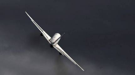 Президентский самолет-ретранслятор Ту-214СР провел первый испытательный полет