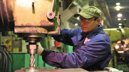 В России с 2021 года перестанут готовить токарей, слесарей и фрезеровщиков