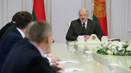 Лукашенко указал на угрозу для суверенитета РБ с Запада и с Востока