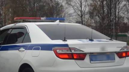 В Москве неизвестный в камуфляже открыл стрельбу у здания одной из школ