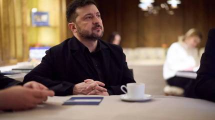 Зеленский требует перемирия для проведения выборов на Украине