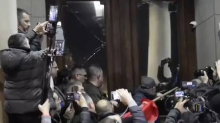 Исполняющий обязанности мэра Белграда заявил о «майданизации» обстановки в Сербии