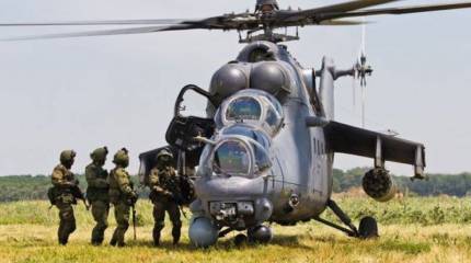 Вертолеты Ми-35 ВКС России уничтожили замаскированные командные пункты противника