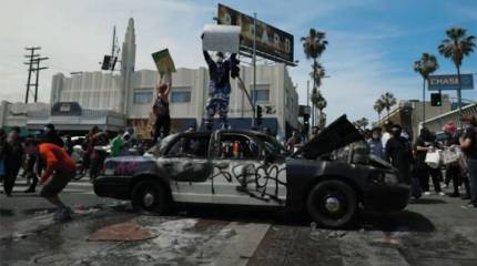 Лос-Анджелес превратился в один из центров уличных протестов в США: Нацгвардия блокирует улицы