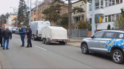 В чешском Брно сотрудников украинского консульства эвакуировали из-за подозрительной посылки с «тканью животного»