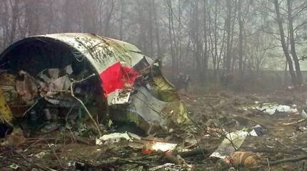 Минобороны Польши признало окончательным доклад комиссии по расследованию авиакатастрофы под Смоленском