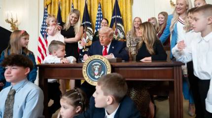 Джей Ди Вэнс: Трамп хочет мира на Украине и восстановления торговли с Россией