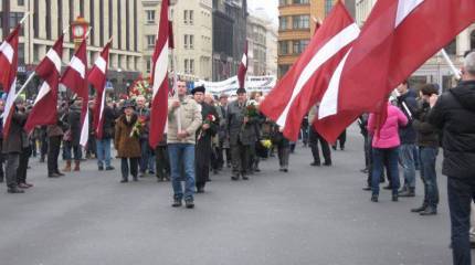 Геополитическая мозаика: страны ЕС начнут поставлять сирийским боевикам военную технику, а экономика США из-за секвестра «покатится под откос»