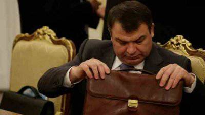 Источник: Сердюков назначен советником главы Ростехнологий