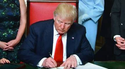 Трамп продлил еще на год санкции, введенные в 2014 году Обамой