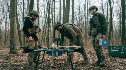 Трамп заявил, что «пора закончить глупую войну»; так начни с себя - закончи с вооружением киевского режима