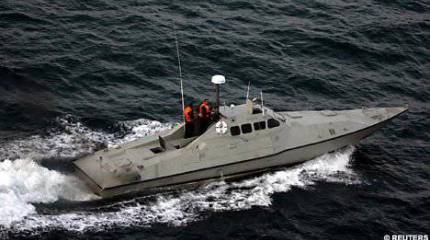 Между иранскими катерами и кораблем ВМС США в Ормузском проливе произошел инцидент