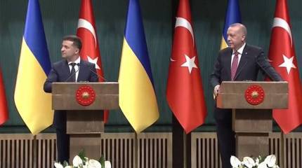 Эрдоган о браслетах Зеленского с именами "пленных" моряков: Так места на руках не хватит