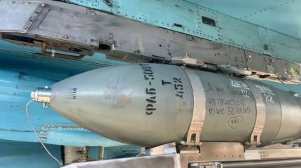 Дрон ВС РФ с земли заснял удары ФАБ-500 по переправе ВСУ в районе Купянска