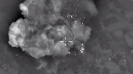 60 ударов нанесли самолёты авиационной группы ВКС РФ по позициям и объектам инфраструктуры боевиков за сутки на территории Сирии. Видео