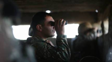 Минобороны Армении заявило об отбитой азербайджанской атаке с применением танков Т-90 и показало уничтожение техники