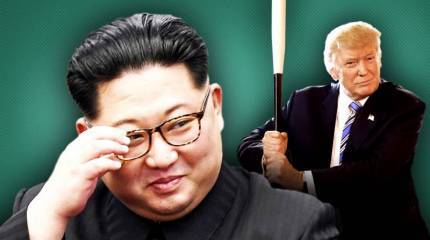 Улыбка Ким Чен Ына? Или клыкастый оскал?