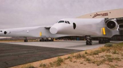 Первый полёт совершил американский гигант Stratolaunch Model 351