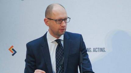 Яценюк: "Мы 3 миллиарда долларов (России) платить не будем"