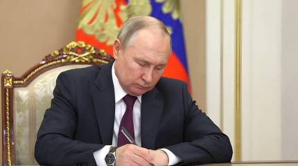 Путин подписал закон об аресте имущества дискредитирующих Россию из-за границы