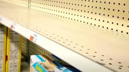 «Байден и Джонсон должны уйти»: Венесуэльская пресса «троллит» США и Британию за пустые полки в их магазинах