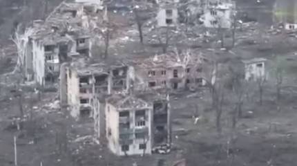 ВСУ всё активнее готовятся к городским боям в Артёмовске, используя местное население для рытья окопов