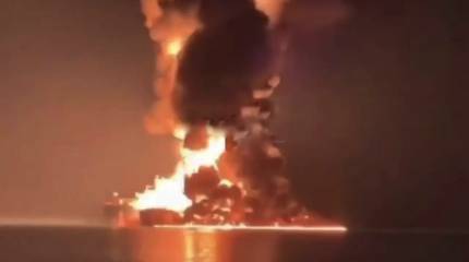 Горит терминал в Фуджейре, полностью выгорел и затонул американский танкер