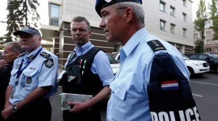 Четырнадцать машин с экспертами направились на место крушения «Боинга»