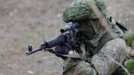 Российских десантников начали обучать стрельбе из дальнобойных высокоточных винтовок