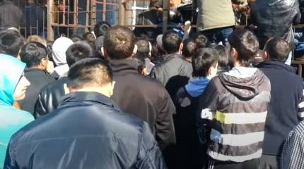 В Киеве угрожают мигрантам из Средней Азии уголовной ответственностью за посещение подконтрольных России территорий