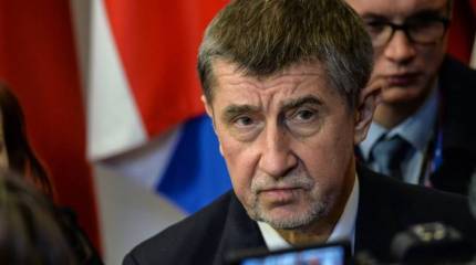 Премьер Чехии: часть военных расходов нужно направить беднякам