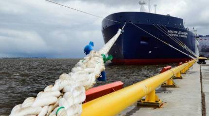 Загнать в угол Россию и США: как американские сенаторы одним выстрелом двух зайцев убивают