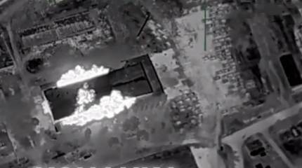 «Это были не обломки»: ВС РФ показали кадры ракетного удара по цеху Харьковского бронетанкового завода