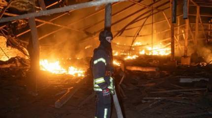 На предприятии в Сумах разгорелся пожар после ночных ударов ВС России