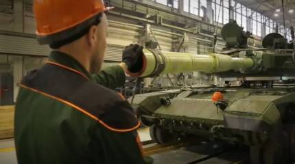 Уралвагонзавод поставил военным очередную партию танков Т-90М «Прорыв»