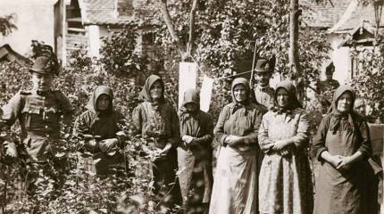 «Идите к нашему священнику, он вам все расскажет»