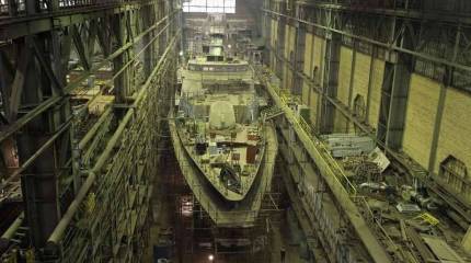 На «Северной верфи» готовятся к установке двигателей на корвет «Гремящий»