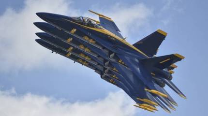 Пилотажная группа ВМС США Blue Angels "пересядет" на F/A-18E/F Super Hornet
