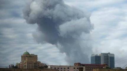 Украинские силовики стягивают военную технику к линии разграничения и усиливают обстрелы Донецка