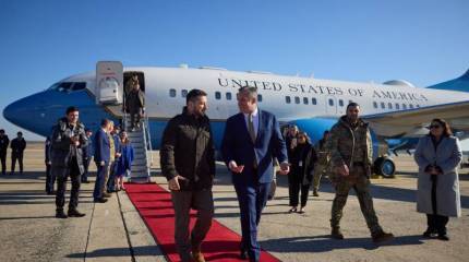 Народный артист России: Мой старый партнёр по сцене Зеленский присланным ему из-за океана сценарием ведёт свою страну к пепелищу