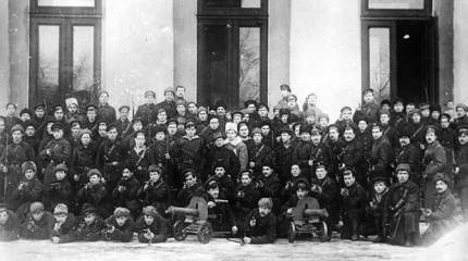 "Ваша болтовня не нужна трудящимся. Караул устал!"