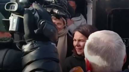 Посетившая Харьков глава МИД Германии Анналена Бербок анонсировала новые поставки вооружений Украине