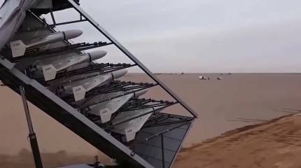 Показаны кадры пожара в атакованном иранскими дронами кувейтском порту Эш-Шувейх