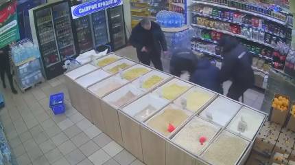 В Донецке полиция нейтрализовала стрелка в супермаркете