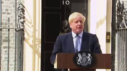 Хитрый план Джонсона: Премьер попросит королеву приостановить работу парламента