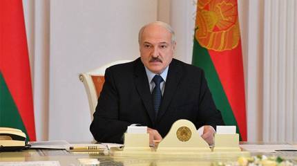 «Подумайте, что скажут люди»: Президент Белоруссии заявил о невозможности отменить парад 9 мая