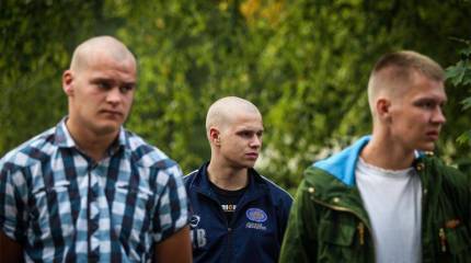 Не видно огонька в глазах литовских "добровольцев"...