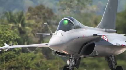 Зарубежное медиа: Макрон намерен предложить Украине заменить советские МиГ-29 истребителями Rafale